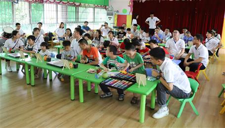 冶建青年走進(jìn)兒童福利院，帶去愛的“綠動”