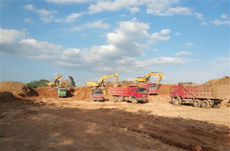 以堅(jiān)守和奮戰(zhàn)向目標(biāo)沖刺