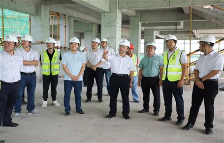 覃振華到桂華分公司項(xiàng)目開(kāi)展第三季度和“雙節(jié)”前安全生產(chǎn)質(zhì)量綜合大檢查